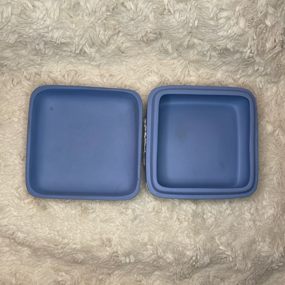 Vtg 70’s Square Wedgwood Jasperware Style Light Blue Trinket/Jewelry Box - Picture 5 of 12